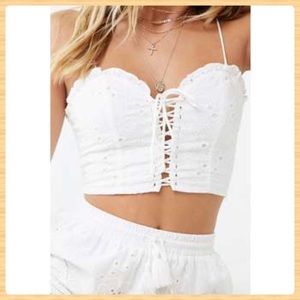 🌸SALE🌸 New Forever21 Lace-Up Eyelet Cropped Cami